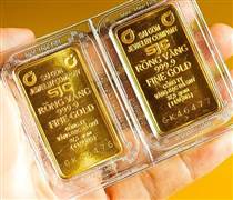 Giá vàng lao dốc không phanh đầu năm mới 2026, đỉnh kỷ lục quá xa vời