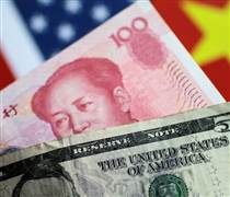 Tổng thống Donald Trump và nhiều người Trung Quốc muốn đồng USD yếu