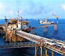 'Vàng đen' Việt Nam suy kiệt 50% sau 14 năm: Kích hoạt chiến dịch 25,7 tỷ USD, doanh nghiệp dầu khí 'chia phần' cơ hội bất chấp cơn gió từ Venezuela