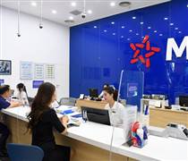 Vừa sa thải hàng nghìn người, ngân hàng lại chuẩn bị tuyển ồ ạt