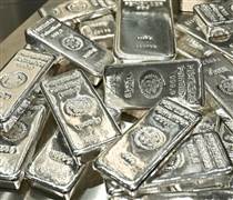 Dòng tiền điều chỉnh gây áp lực lên giá bạc thế giới