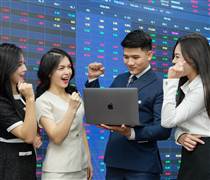 VN-Index tăng chưa đến 10 điểm, nhà đầu tư vẫn ‘ăn mừng’