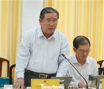 Hàng trăm cán bộ đưa về cấp xã, có xã nhận, có xã không