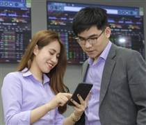 Chứng khoán phái sinh ngày 13/1: Thanh khoản sụt giảm, chênh lệch âm mở rộng dù VN30 tăng điểm