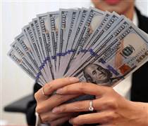 Vàng lên sát 163 triệu đồng/ lượng, áp lực tỷ giá "hạ nhiệt đáng kể"