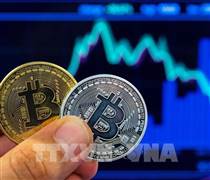 Bitcoin vượt mốc 97.000 USD: Kỳ vọng pháp lý thúc đẩy đà tăng