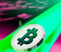 Bitcoin tiến gần mốc 98,000 USD khi hành vi của nhà đầu tư nhỏ lẻ báo hiệu một thử thách quan trọng