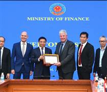 Việt Nam hợp tác phát triển công nghiệp bán dẫn với Tập đoàn ASML của Hà Lan