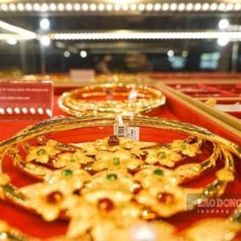 Giá vàng tăng, chuyên gia dự báo mốc 5.000 USD đang tiến gần