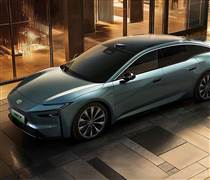 Sắp mở bán ô tô điện Toyota lớn hơn Camry: 'Ruột' Huawei, tầm hoạt động 700 km, giá tương đương 760 triệu đồng