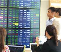 Nhà đầu tư chốt lời cổ phiếu doanh nghiệp nhà nước