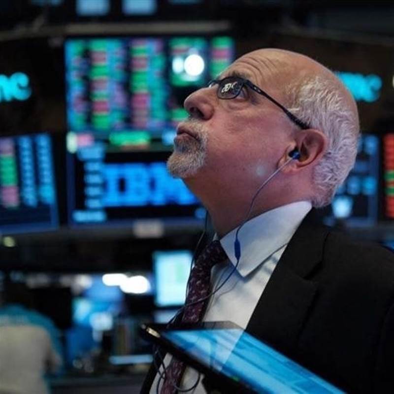 Khối ngoại tiếp đà bán ròng phiên cuối tuần, "xả" 350 tỷ đồng tại một cổ phiếu ngân hàng