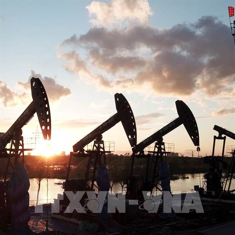 Giá dầu phục hồi khi căng thẳng Mỹ-Iran làm tăng nỗi lo nguồn cung