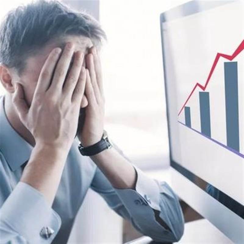 Tự doanh CTCK tiếp đà bán ròng trong phiên cuối tuần, hai cổ phiếu bị "xả" hơn 300 tỷ