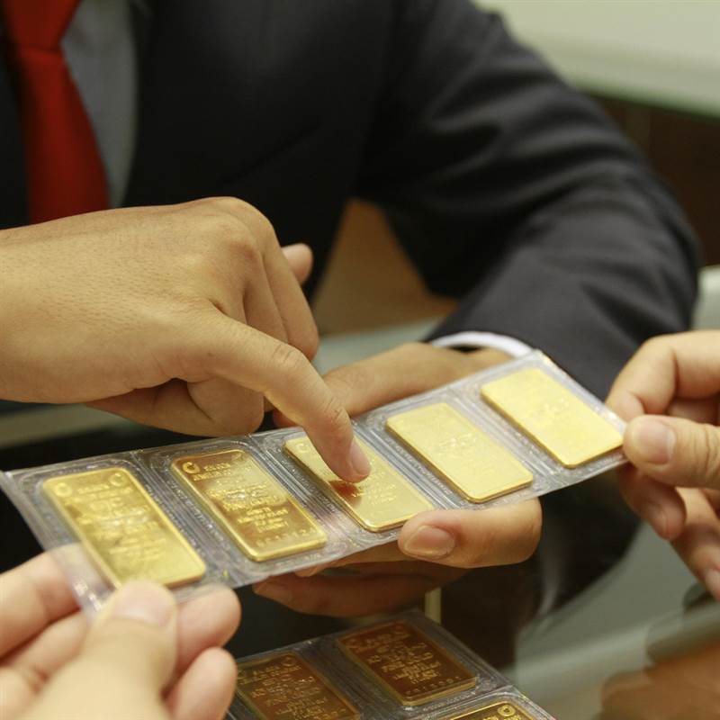 Thấy gì từ việc giá vàng bạc liên tục lập kỷ lục mới?