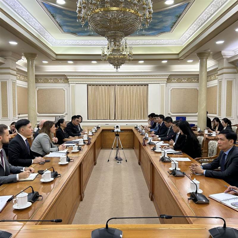 Doanh nghiệp Anh mong muốn hợp tác phát triển đường sắt đô thị tại Việt Nam