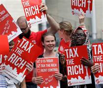 ‘Hãy đánh thuế chúng tôi’: Hồi chuông cảnh báo từ chính giới siêu giàu