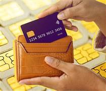 Khuyến cáo thủ đoạn tráo chip trên thẻ ngân hàng để chiếm đoạt tiền