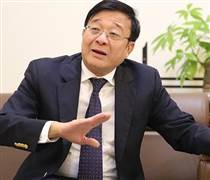 TS Nguyễn Quốc Hùng: Một khách hàng thanh toán tại showroom ô tô, hệ thống AI của ngân hàng có thể lập tức phê duyệt khoản vay trả góp