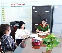 Đến ngân hàng BIDV rút 132 triệu đồng tiền mặt, người phụ nữ bất ngờ nhận thêm 100 triệu đồng: Công an lập tức vào cuộc xác minh