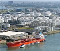 Mỹ siết trừng phạt, Nga ‘cắn răng’ giảm giá dầu cực sâu cho khách ‘ruột’, chỉ còn hơn 20 USD/thùng