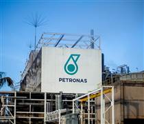 Malaysia tăng cường thăm dò và khai thác dầu khí