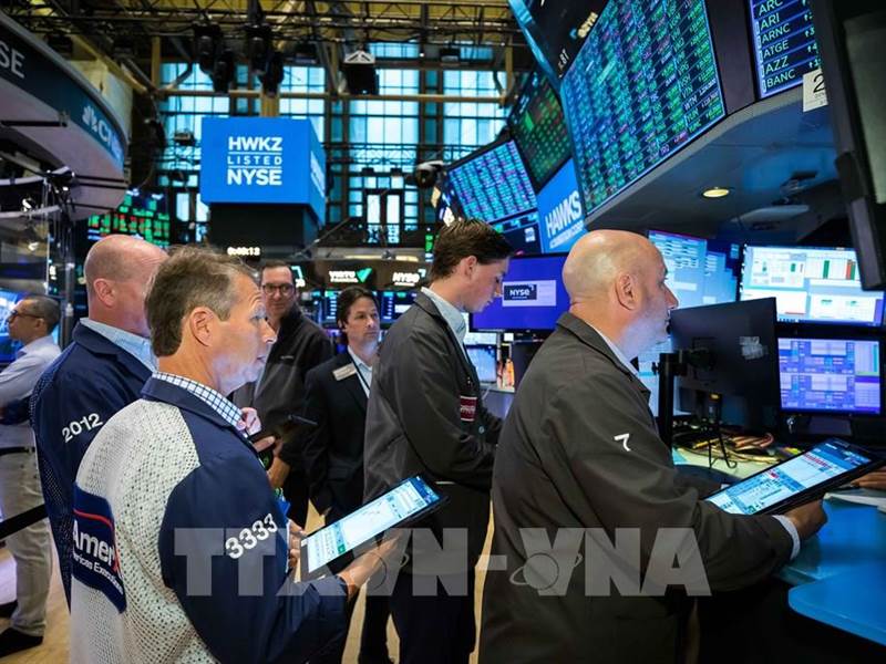 Mỹ: Giá cổ phiếu doanh nghiệp khai thác đất hiếm tăng mạnh