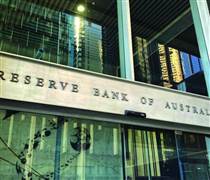 NHTW Úc bất ngờ tăng lãi suất