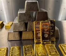 Bí mật bị phơi bày: Hàng loạt 'cá mập' đứng sau đã âm thầm rút tiền trước khi cú sập khiến thị trường vàng, bạc chao đảo