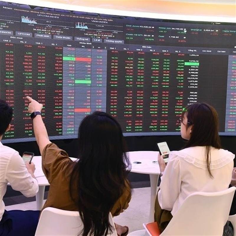 Lịch sự kiện và tin vắn chứng khoán ngày 4/2/2026