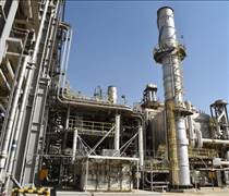 Giá dầu tăng trở lại do căng thẳng tại Trung Đông lấn át áp lực dư cung