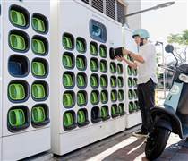 TPHCM công bố 52 vị trí lắp đặt tủ đổi pin xe máy điện trên vỉa hè