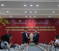 Phó Chủ tịch Quốc hội Vũ Hồng Thanh chúc Tết và tặng quà người lao động BSR