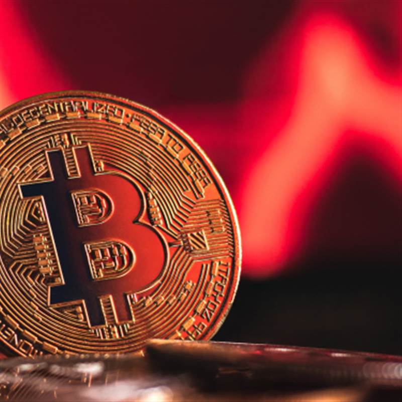Bitcoin lao dốc một nửa giá trị và câu hỏi đặt ra là liệu có nên mua vào hay không