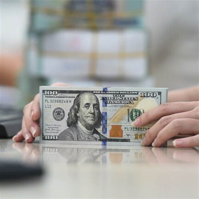 Tỷ giá USD biến động trái chiều giữa ngân hàng và thị trường tự do