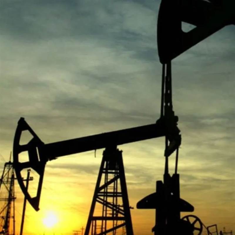 Thị trường ngày 15/2: Áp lực cổ phiếu công nghệ, dầu và vàng đều phục hồi nhẹ, ca cao chạm đáy nhiều năm