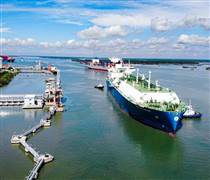 Sóng lớn từ cổ phiếu ngành Dầu khí