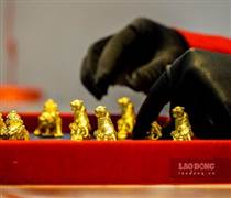 Việc đề cử ông Warsh không làm chệch hướng đà tăng giá vàng