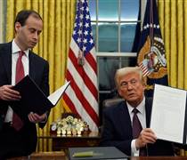 Chứng khoán Mỹ tăng mạnh sau khi Tòa án Tối cao bác thuế khẩn cấp của Tổng thống Trump