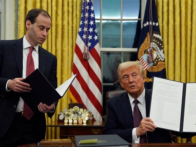 Chứng khoán Mỹ tăng mạnh sau khi Tòa án Tối cao bác thuế khẩn cấp của Tổng thống Trump