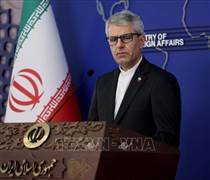 Iran tuyên bố đáp trả mạnh mẽ nếu Mỹ tấn công quân sự