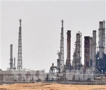 Giá dầu thế giới neo gần mức cao nhất trong 6 tháng