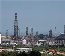 Giá dầu duy trì đà tăng khi căng thẳng Mỹ - Iran không có dấu hiệu hạ nhiệt