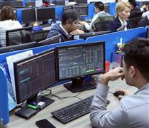 Nhịp vận động nhiều tầng của dòng vốn trước bước ngoặt nâng hạng