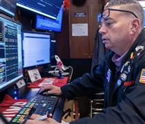 Cổ phiếu công nghệ thế giới lao dốc vì AI