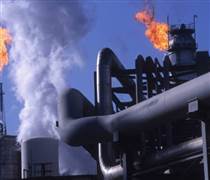 Iran gấp rút vận chuyển dầu trước nguy cơ bị Mỹ tấn công