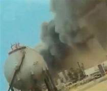 Trung tâm lọc dầu chủ chốt ở Ả rập Xê út bốc cháy sau vụ tấn công bằng UAV