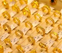 Chiều 4/3: Giá vàng SJC, vàng nhẫn trơn bất ngờ đảo chiều tăng