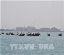 Lưu lượng tàu chở dầu qua eo biển Hormuz giảm 90%