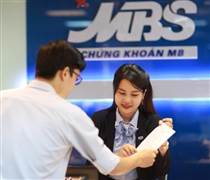 Kỳ vọng VN-Index lên 2.300 điểm, MBS đặt mục tiêu 'xô đổ' kỷ lục